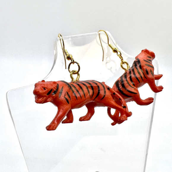 Tiger Earrings - Animal Earrings - Zoo Earrings - Teacher Earrings - Picture 1 of 9
